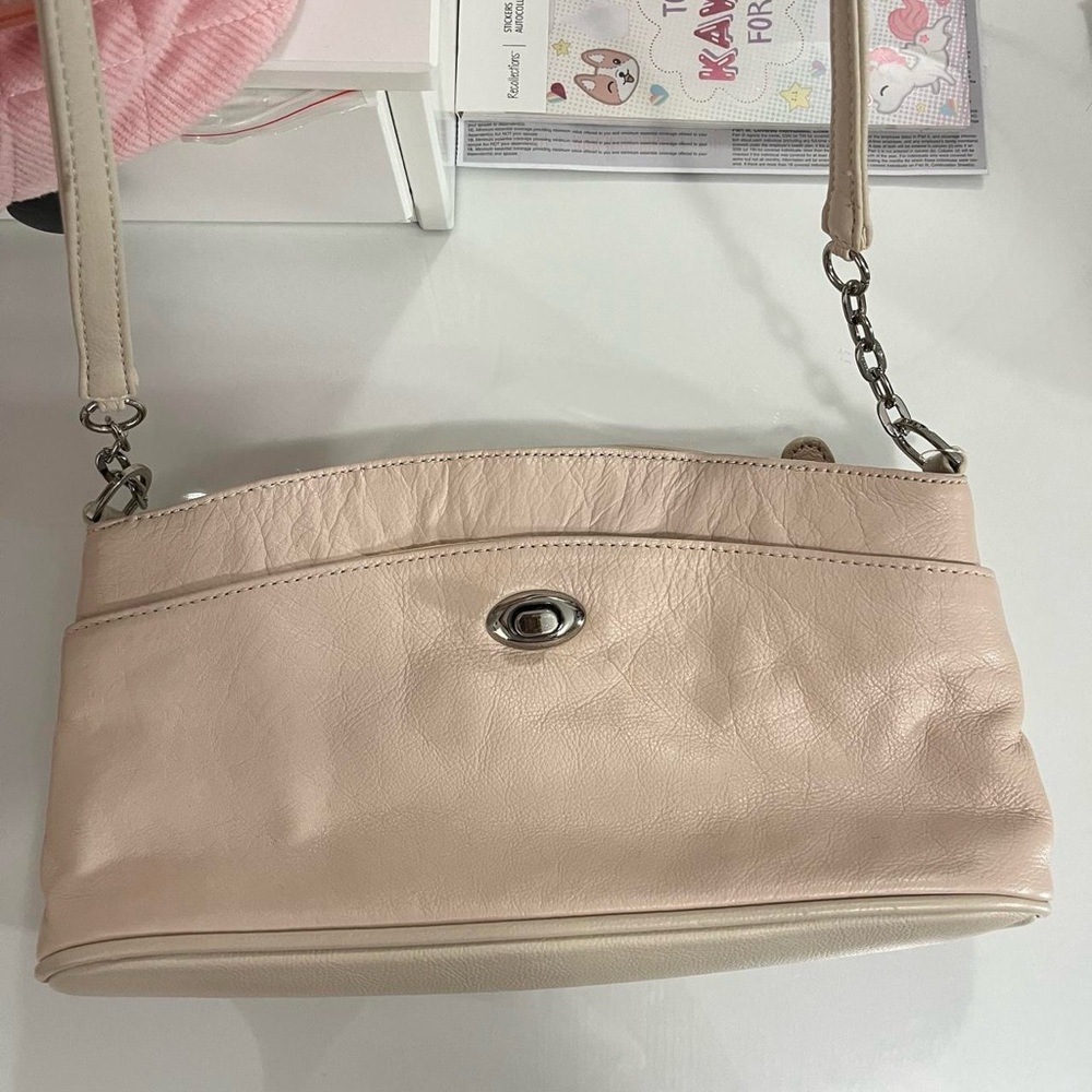 Elegant Pink Leather Shoulder Bag